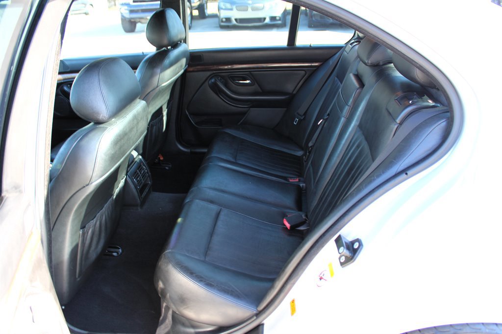 Used 2001 BMW M5 image 23
