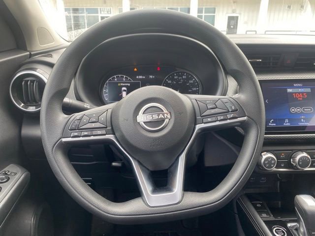 Used 2024 Nissan Kicks SV FWD image 19