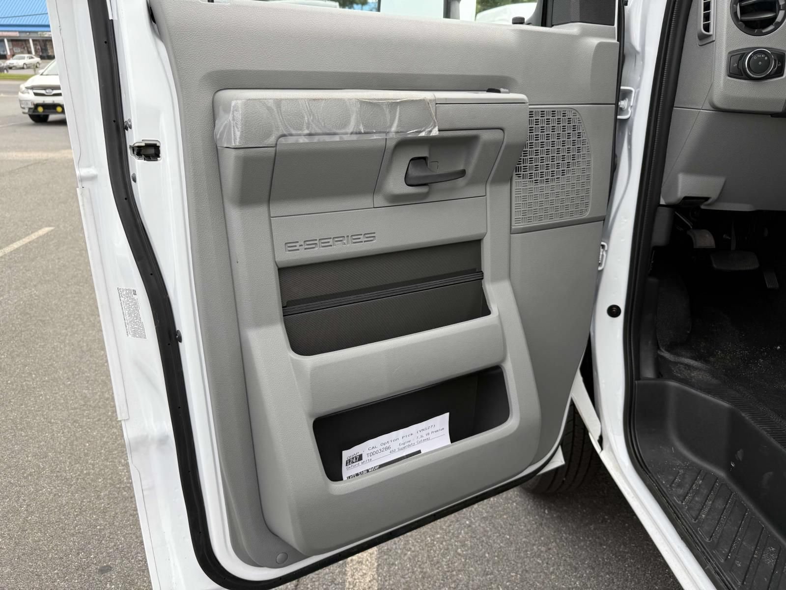 New 2026 Ford E-450 and Econoline 450 Super Duty w/ Driver's Safety Package RWD image 8