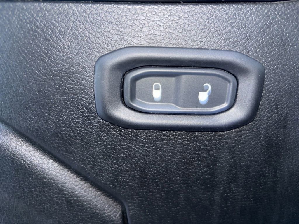 Used 2021 Jeep Wrangler Unlimited Sport image 10