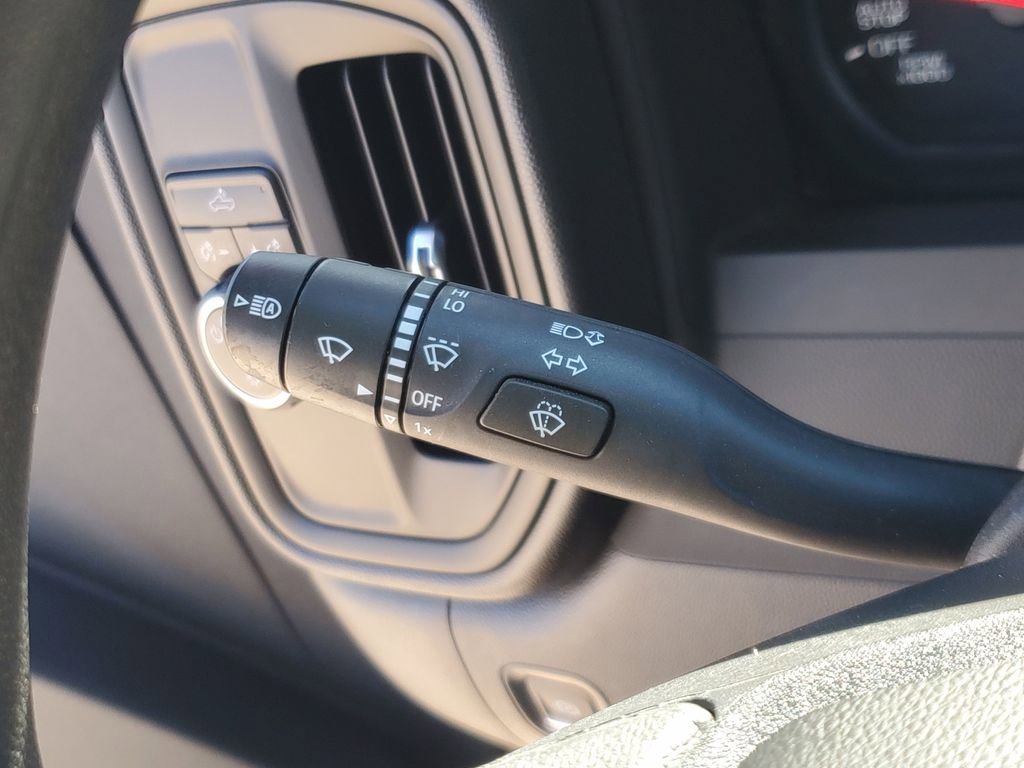 Used 2025 Chevrolet Silverado 1500 Custom image 27