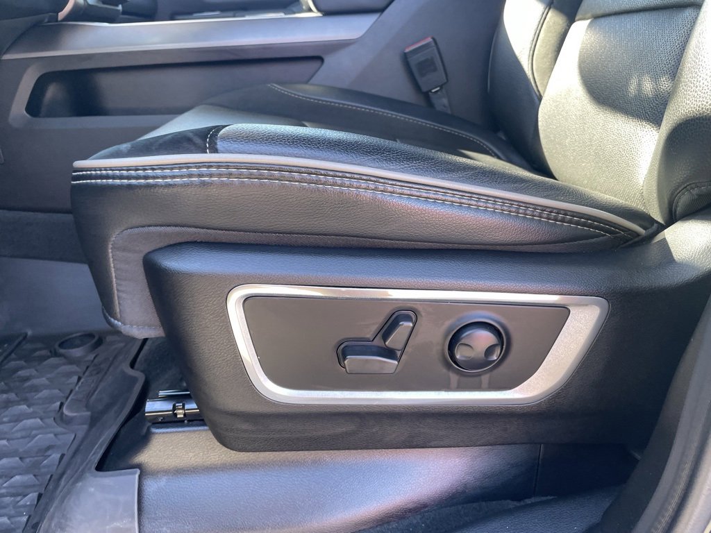 Used 2022 RAM 1500 Laramie w/ Sport Appearance Package image 22