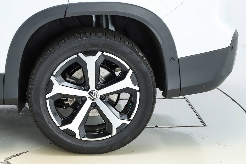 New 2026 Volkswagen Tiguan SE image 6