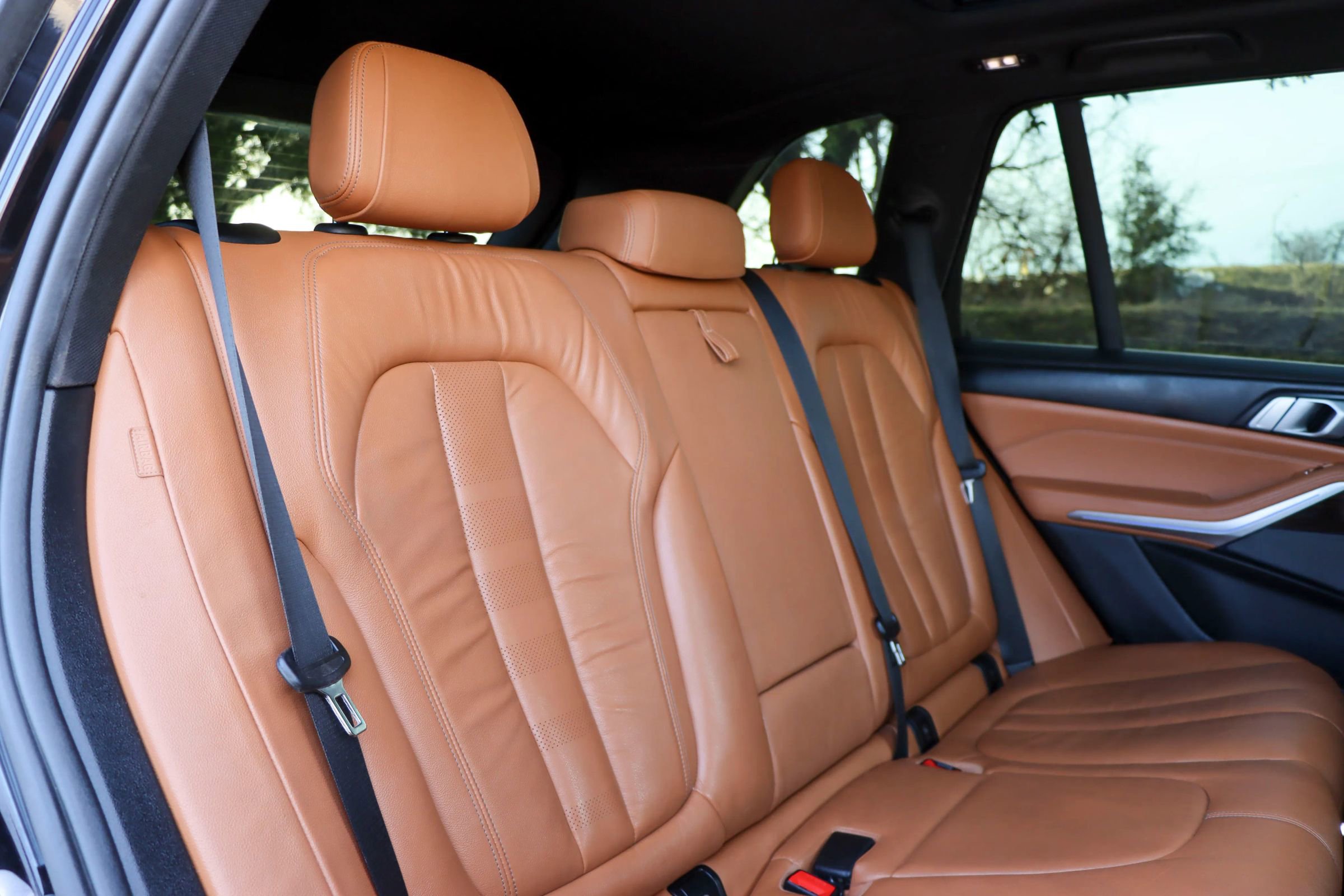 Used 2019 BMW X5 xDrive50i w/ M Sport Package image 19