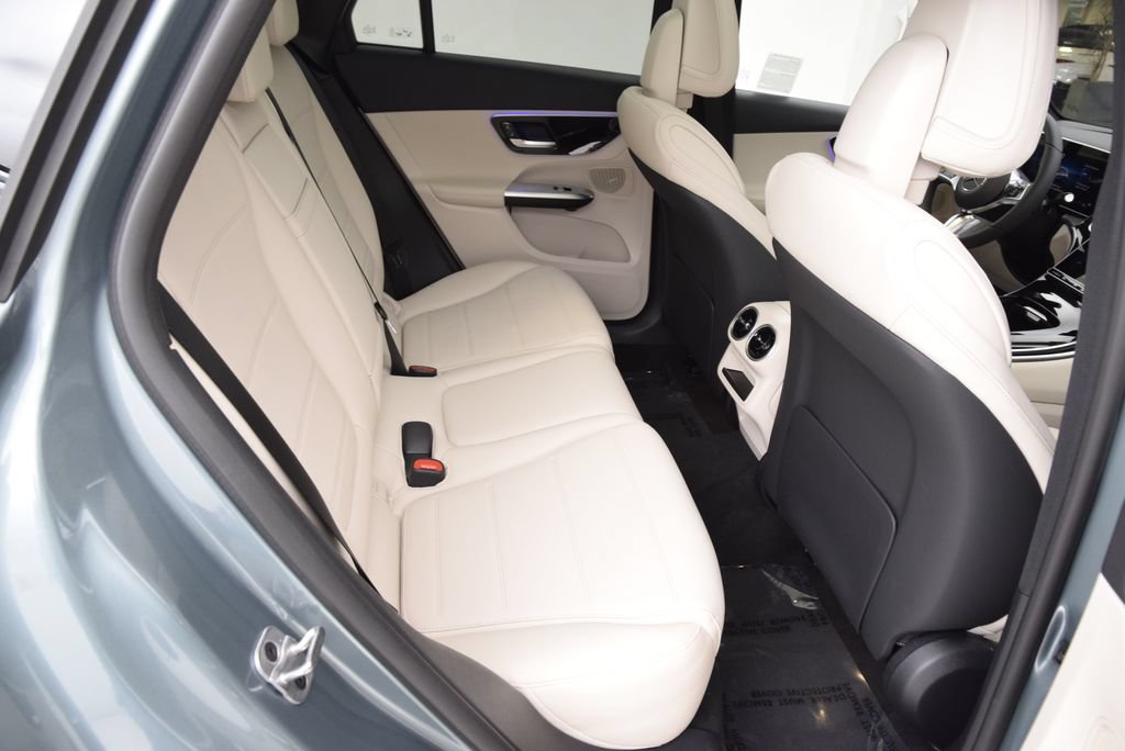 Used 2026 Mercedes-Benz GLC 300 4MATIC image 19