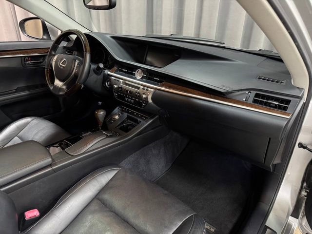 Used 2014 Lexus ES 350 w/ Luxury Package FWD image 9