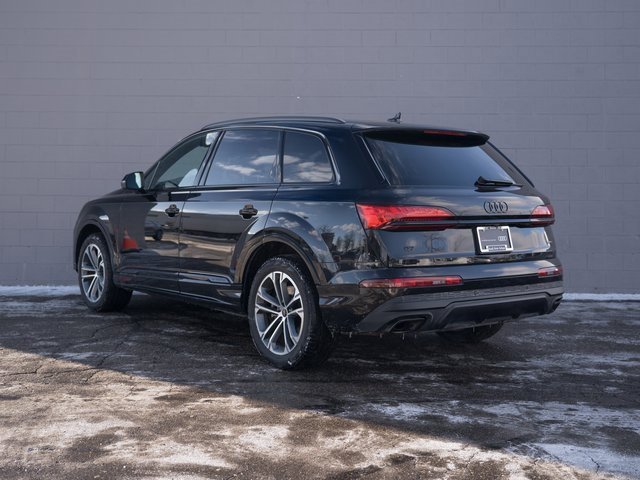 Certified 2025 Audi Q7 2.0T Premium w/ Convenience Plus Package image 3