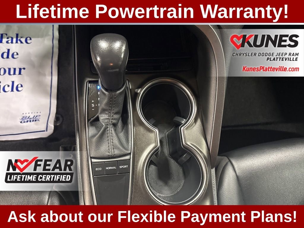 Used 2024 Toyota Camry SE image 27