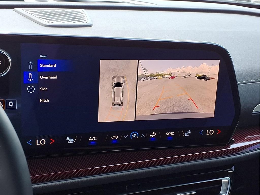 Used 2026 Chevrolet Traverse Z71 w/ Enhanced Driving Package AWD/4WD image 15