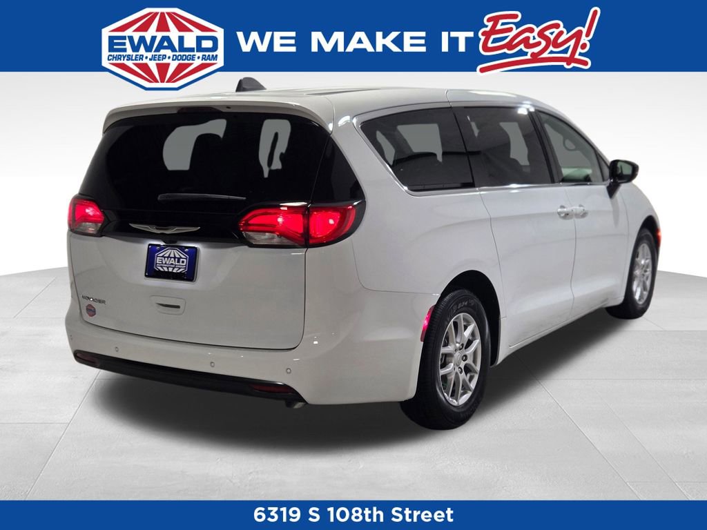 New 2026 Chrysler Voyager LX FWD image 25