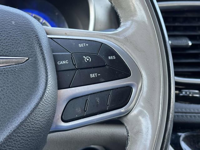 Used 2019 Chrysler Pacifica Limited image 9