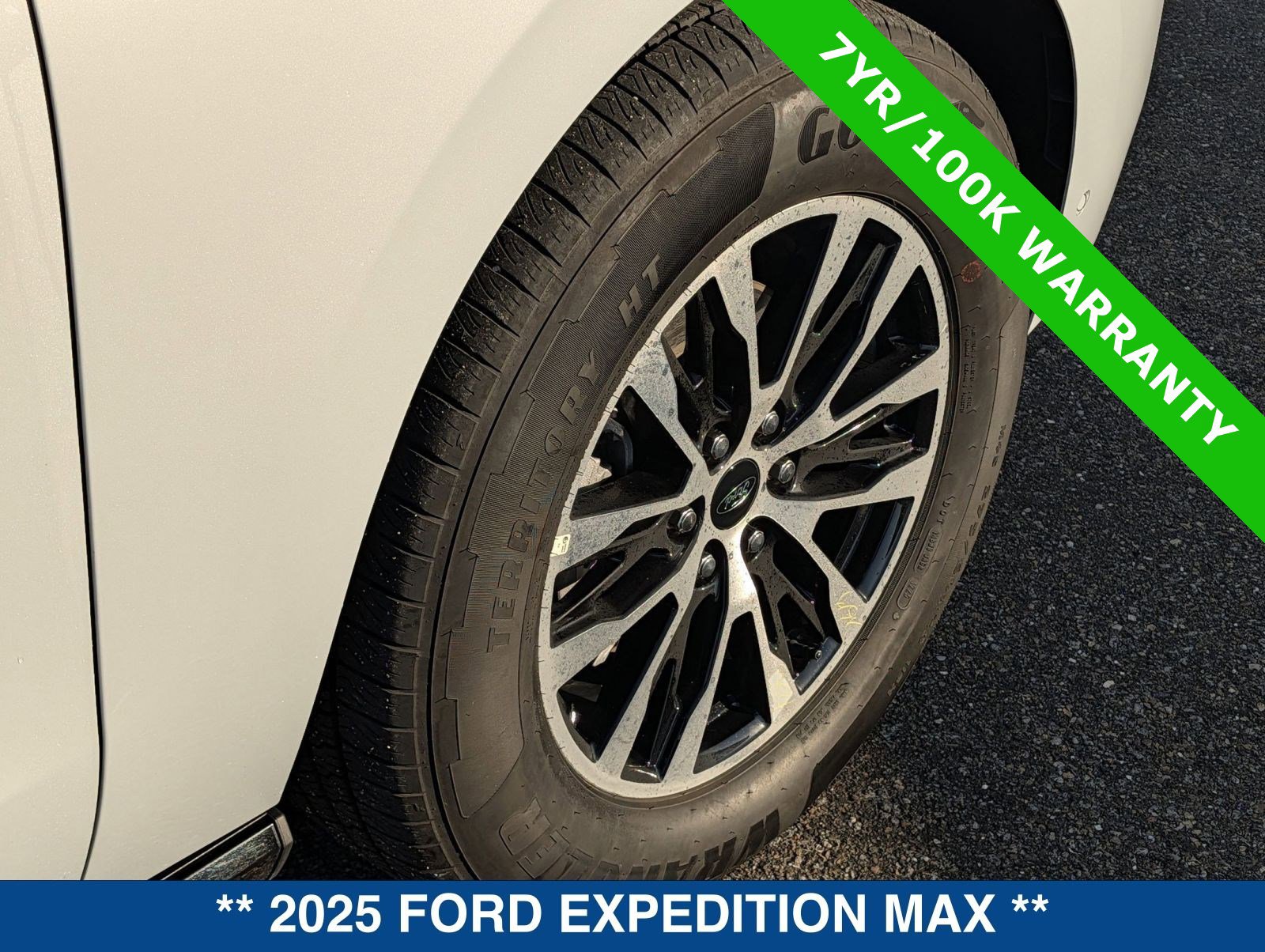 Certified 2025 Ford Expedition Max Platinum image 12