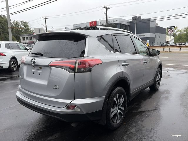 Used 2016 Toyota RAV4 LE AWD/4WD image 8