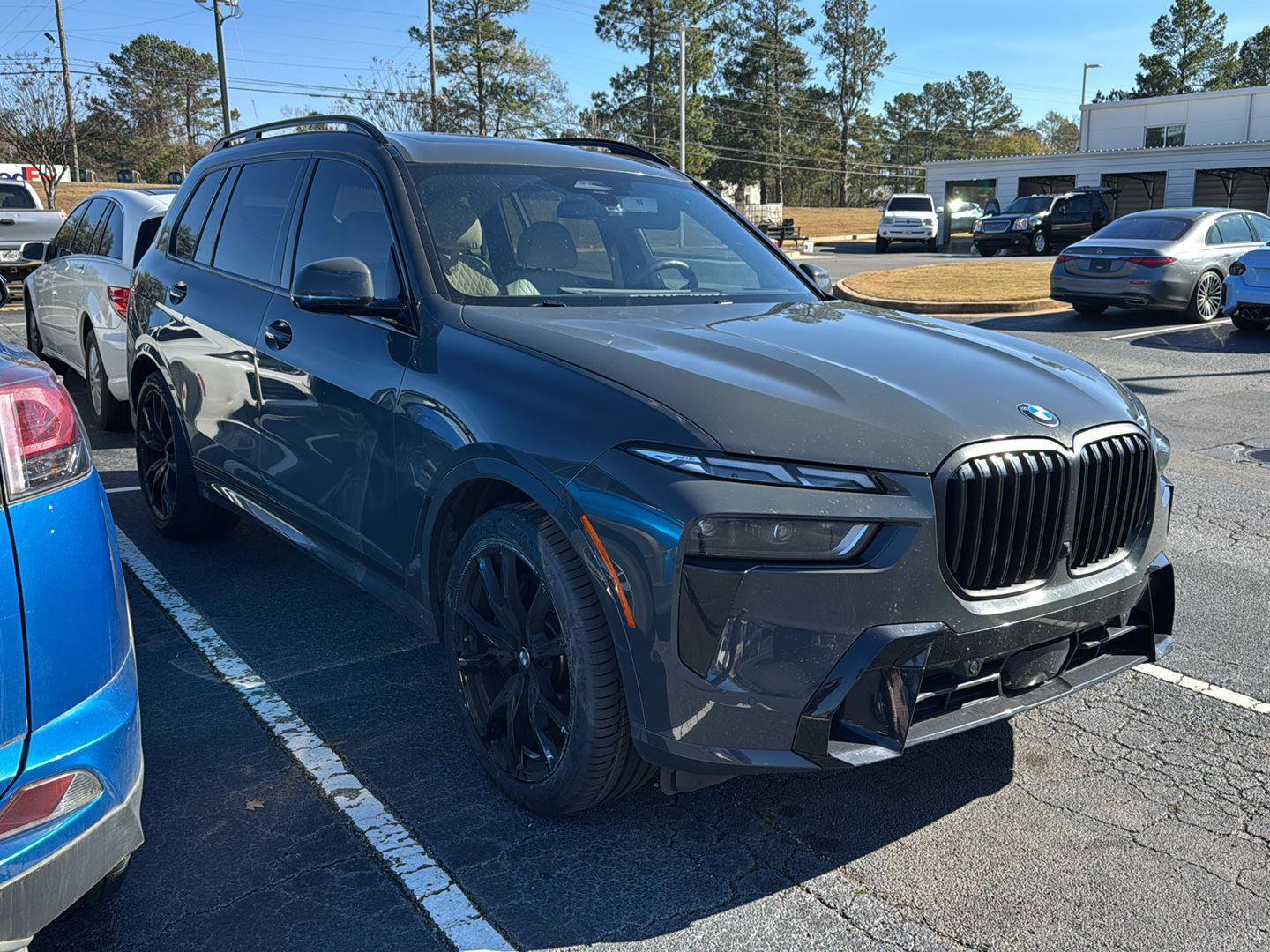Certified 2023 BMW X7 xDrive40i w/ Executive Package image 5
