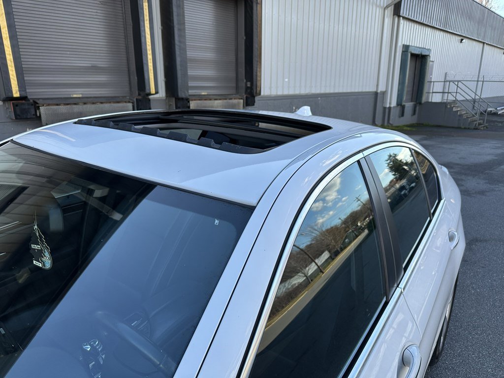 Used 2013 BMW 528i xDrive Sedan AWD/4WD image 16