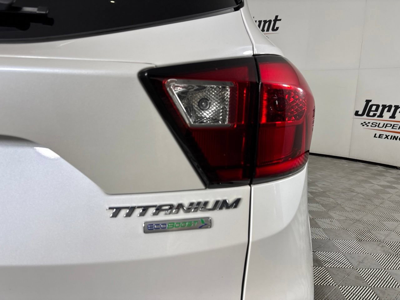 Used 2019 Ford Escape Titanium FWD image 35