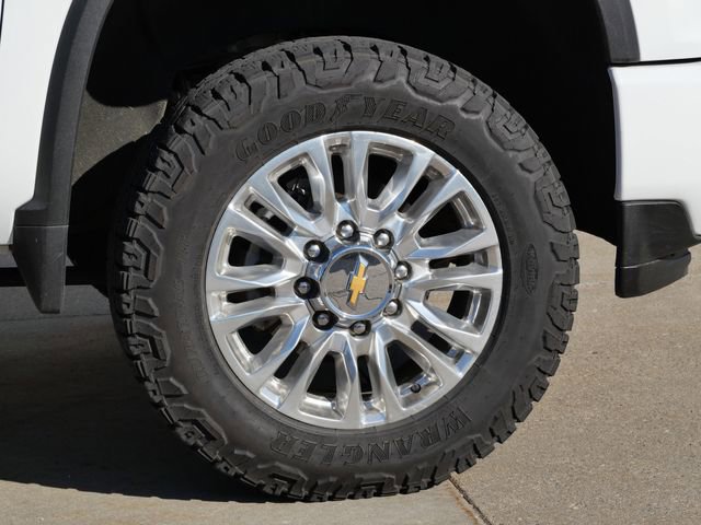 Used 2023 Chevrolet Silverado 2500 High Country w/ LPO, Dark Essentials Package AWD/4WD image 9