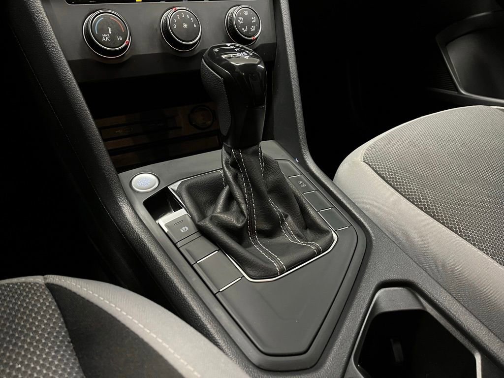 Certified 2022 Volkswagen Taos S image 13