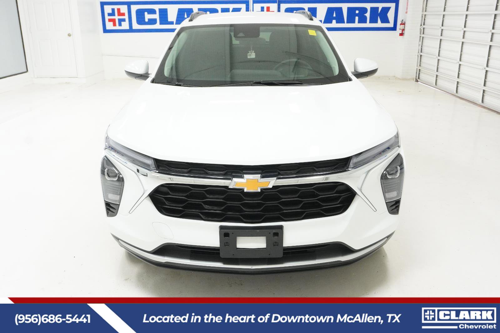 Used 2025 Chevrolet Trax LT w/ Driver Confidence Package image 2