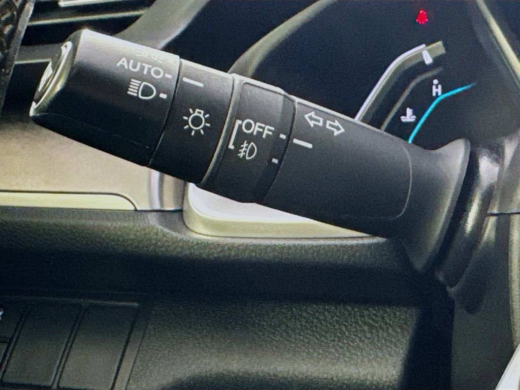 Used 2018 Honda Civic EX-T image 12