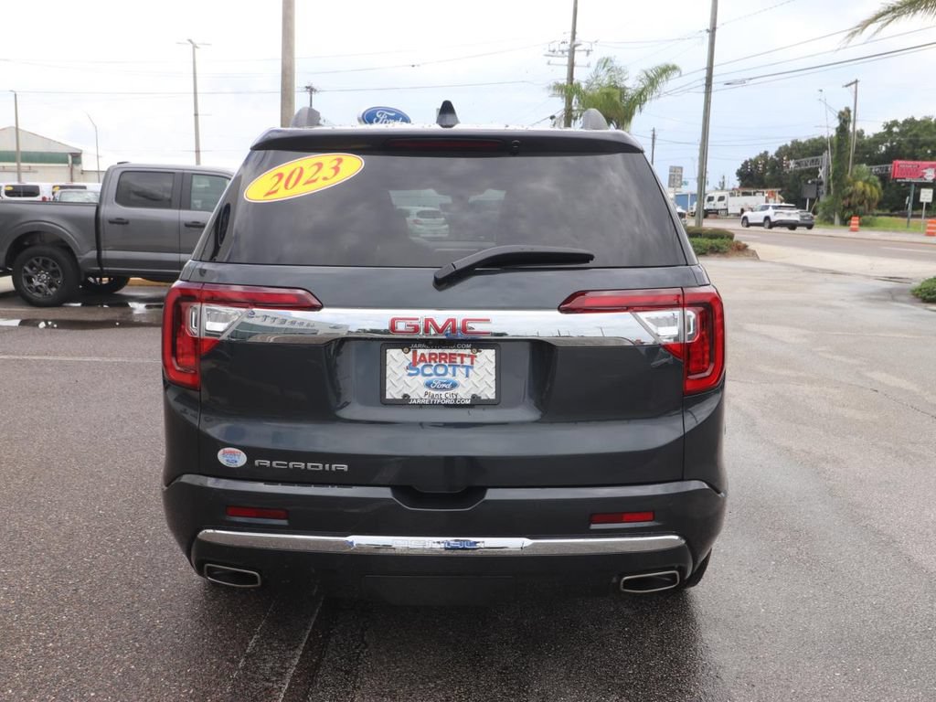 Used 2023 GMC Acadia Denali w/ Denali Ultimate Package FWD image 10