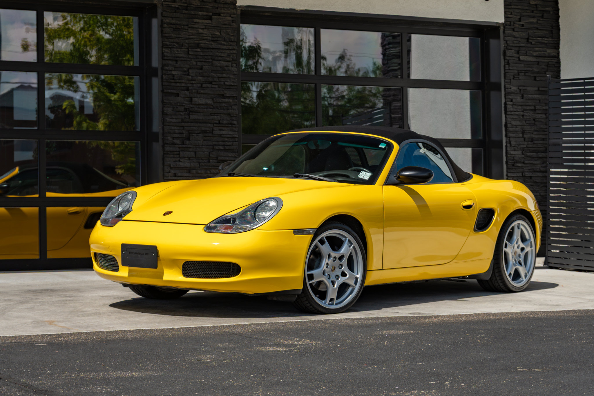Used 1998 Porsche Boxster RWD image 3