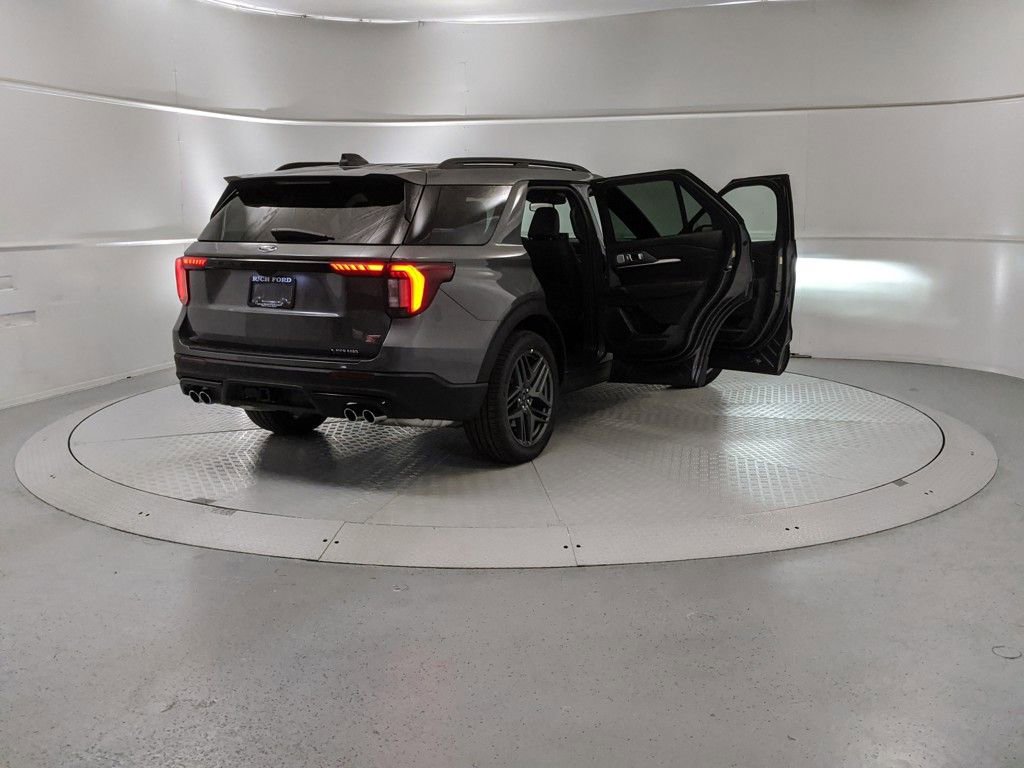 New 2025 Ford Explorer ST w/ Sun And Sound Package image 9