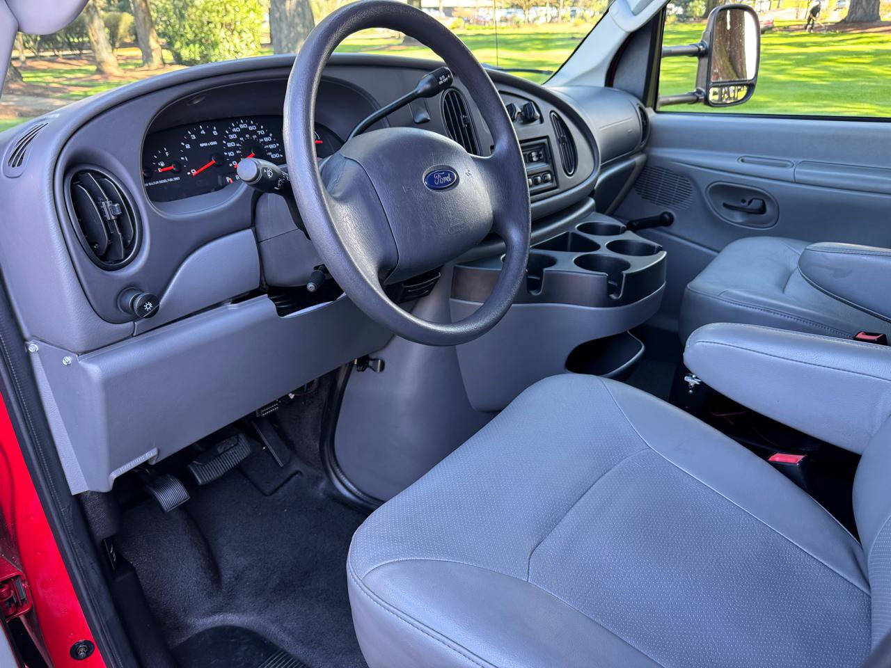 Used 2008 Ford E-350 and Econoline 350 Super Duty image 11
