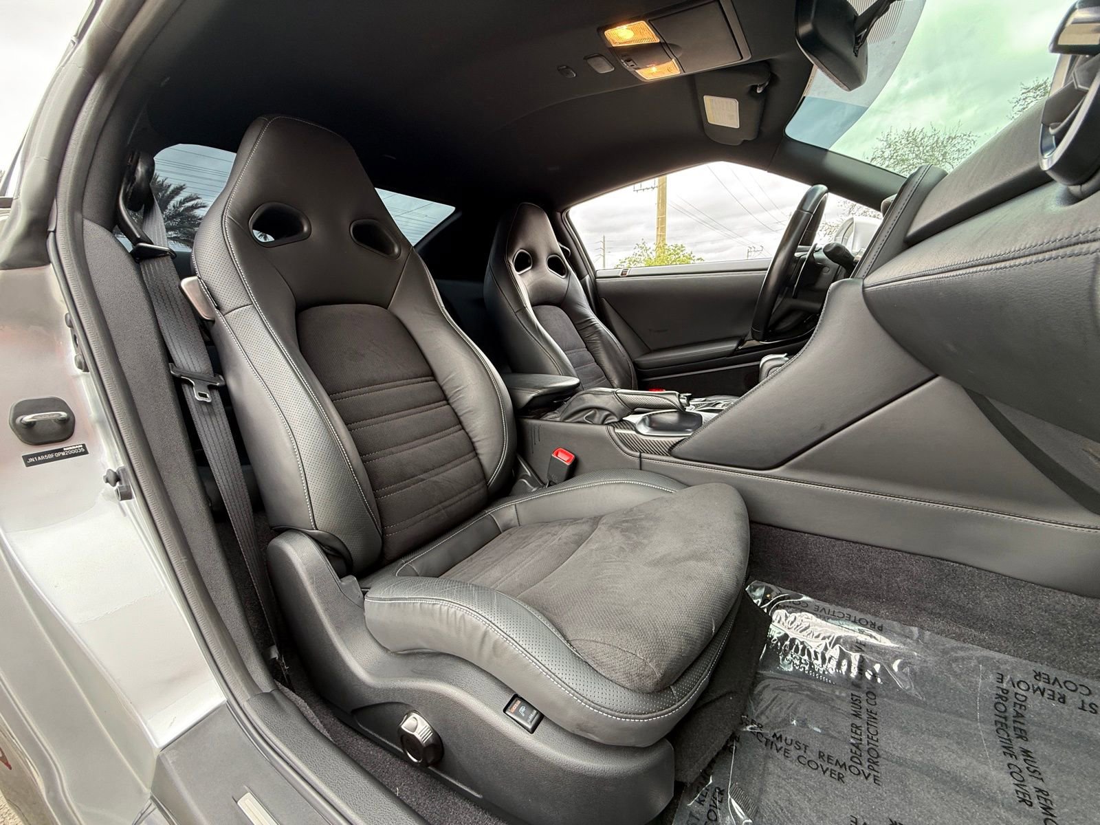 Used 2023 Nissan GT-R Premium w/ Floor Mat Package image 21