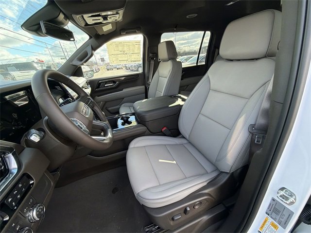 New 2026 GMC Yukon XL Elevation w/ LPO, Floor Liner Package image 11