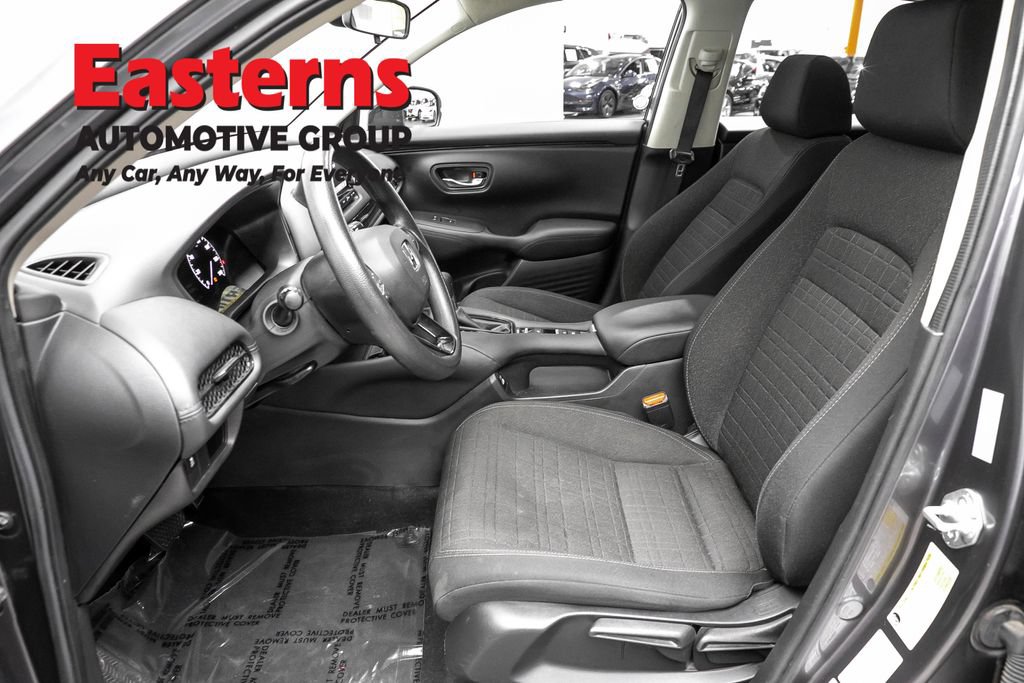 Used 2023 Honda HR-V LX image 13
