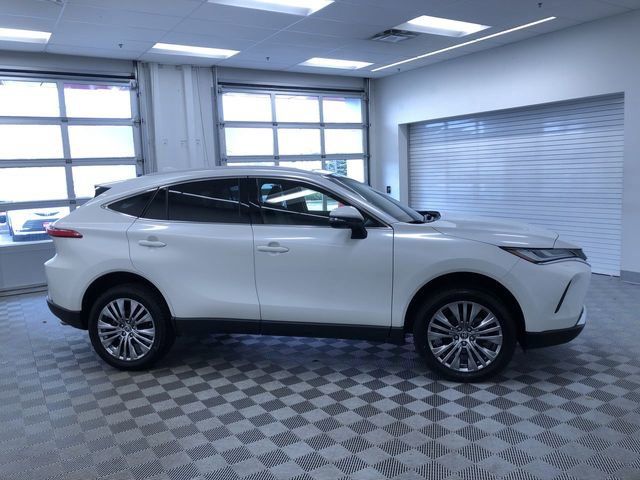 Certified 2022 Toyota Venza XLE image 37