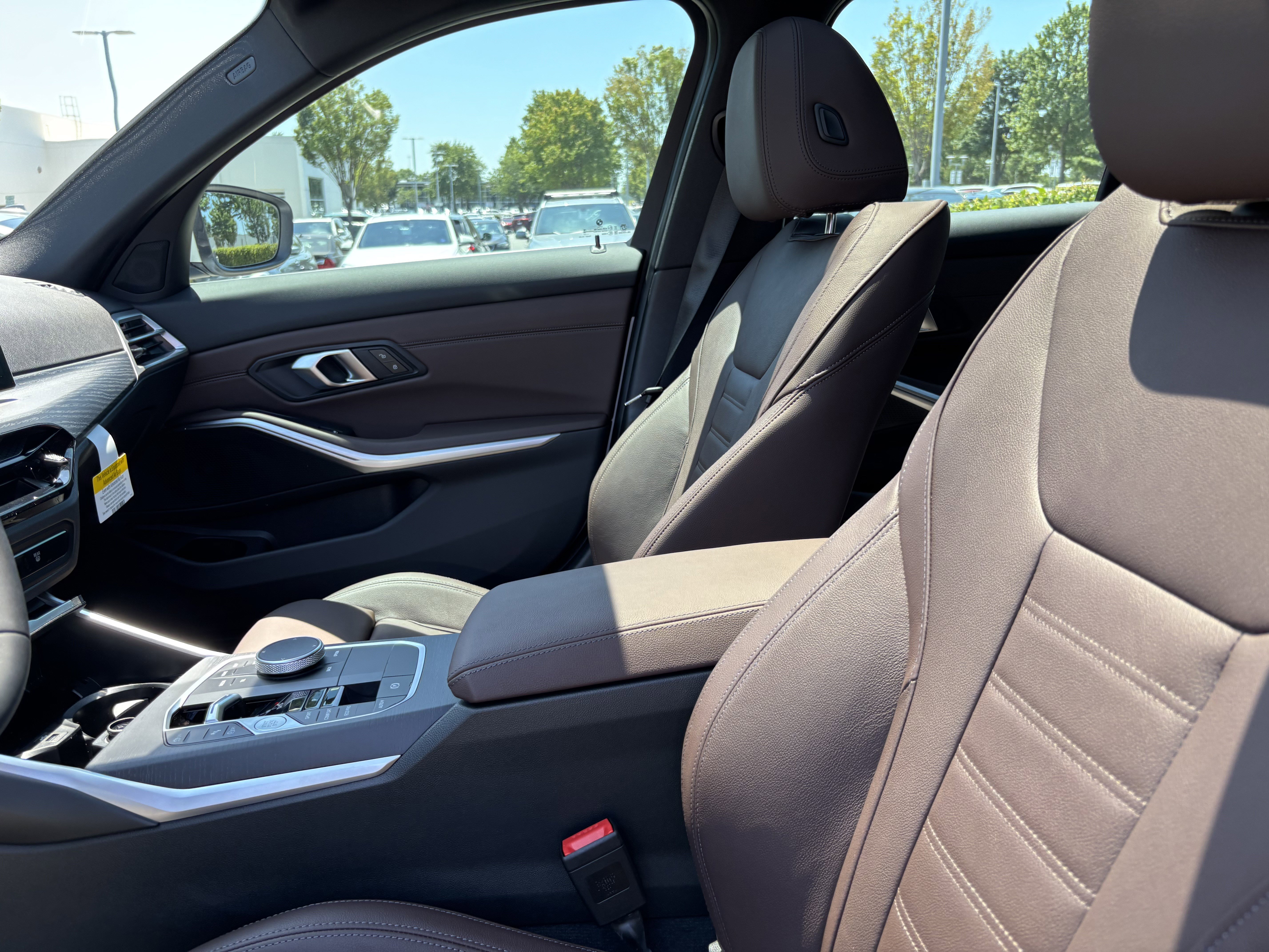 Certified 2025 BMW 330i Sedan w/ Premium Package RWD image 15