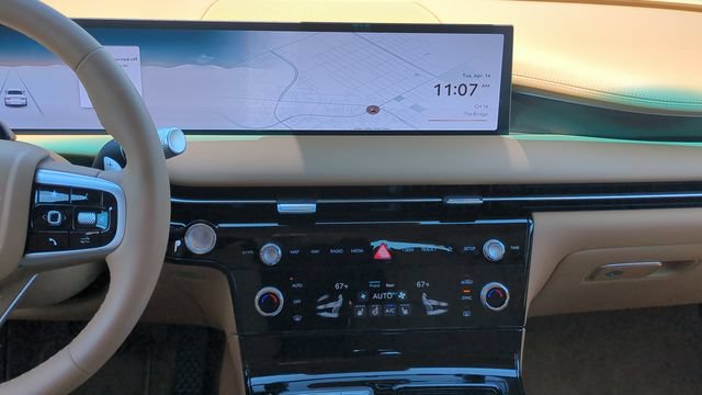 Certified 2025 Genesis G80 2.5T AWD/4WD image 13
