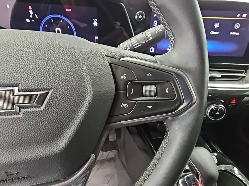 Used 2024 Chevrolet Trax ACTIV w/ Driver Confidence Package image 26