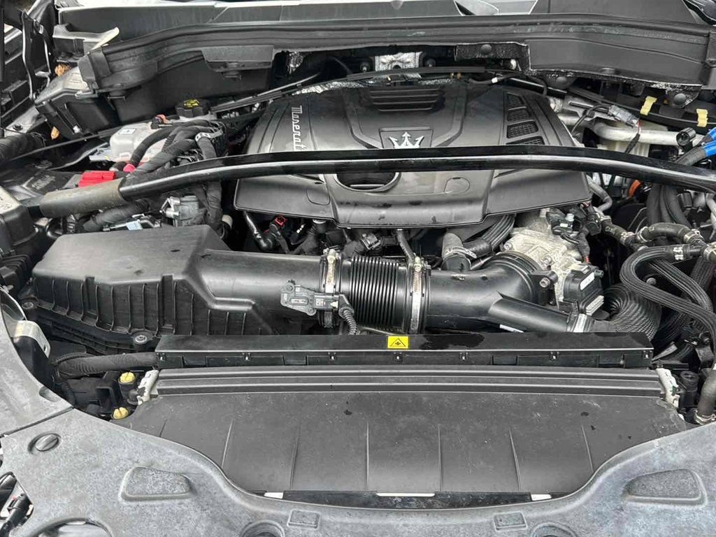 Used 2023 Maserati Grecale GT AWD/4WD image 33