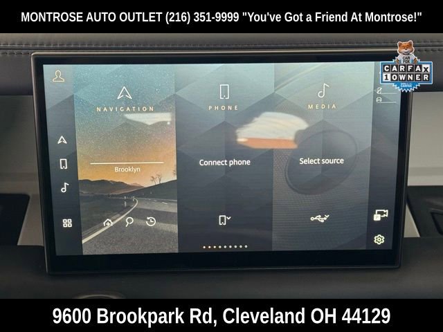 Certified 2024 Land Rover Defender 110 SE image 21