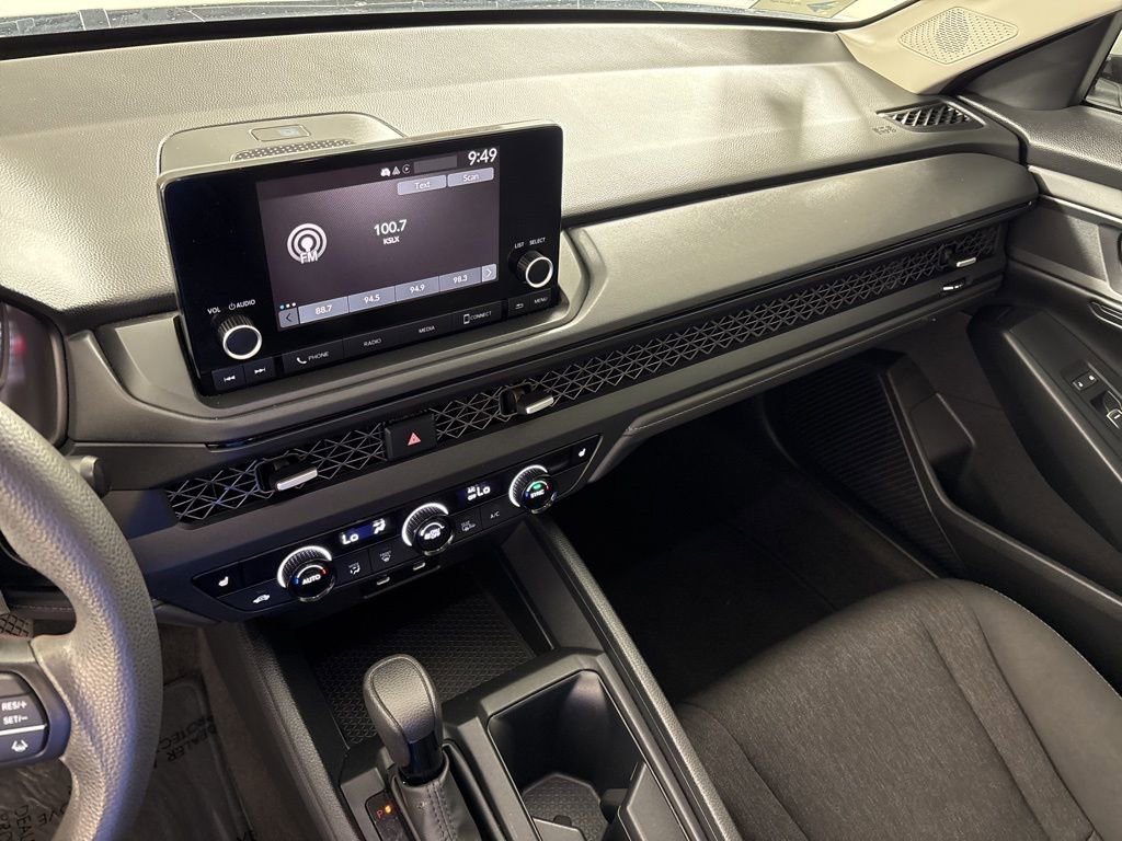 Used 2023 Honda Accord EX image 29