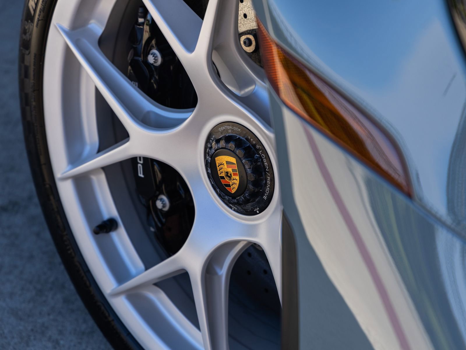 Certified 2024 Porsche 911 GT3 RS RWD image 34