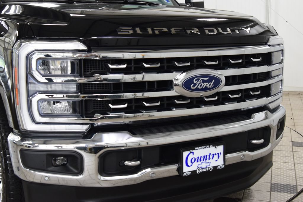 Used 2023 Ford F250 Lariat w/ Lariat Ultimate Package AWD/4WD image 13