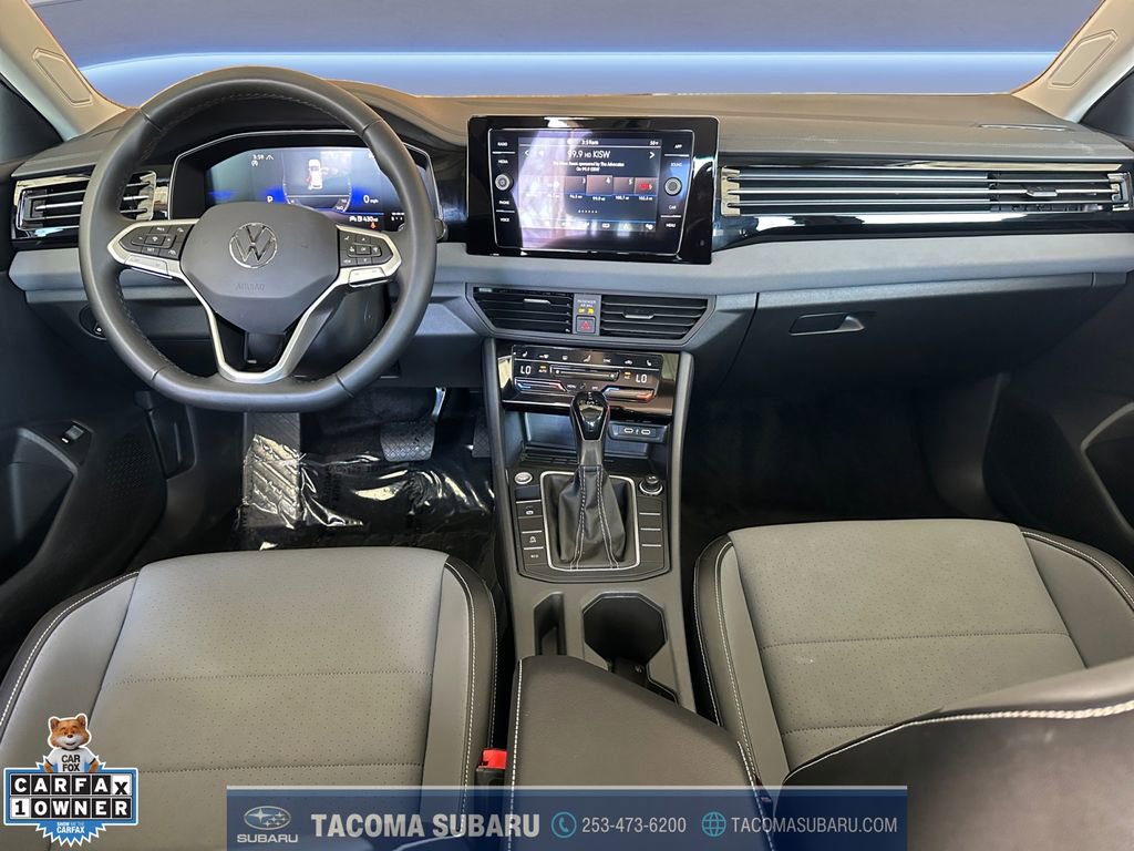 Used 2025 Volkswagen Jetta SE image 12