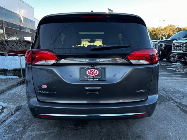 Used 2020 Chrysler Pacifica Limited w/ Tire & Wheel Group image 5