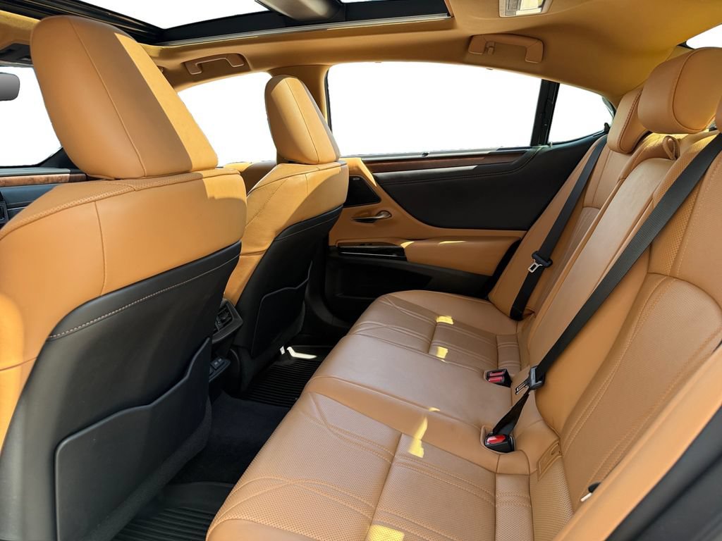 Used 2022 Lexus ES 350 Ultra Luxury w/ Accessory Package 2 FWD image 28
