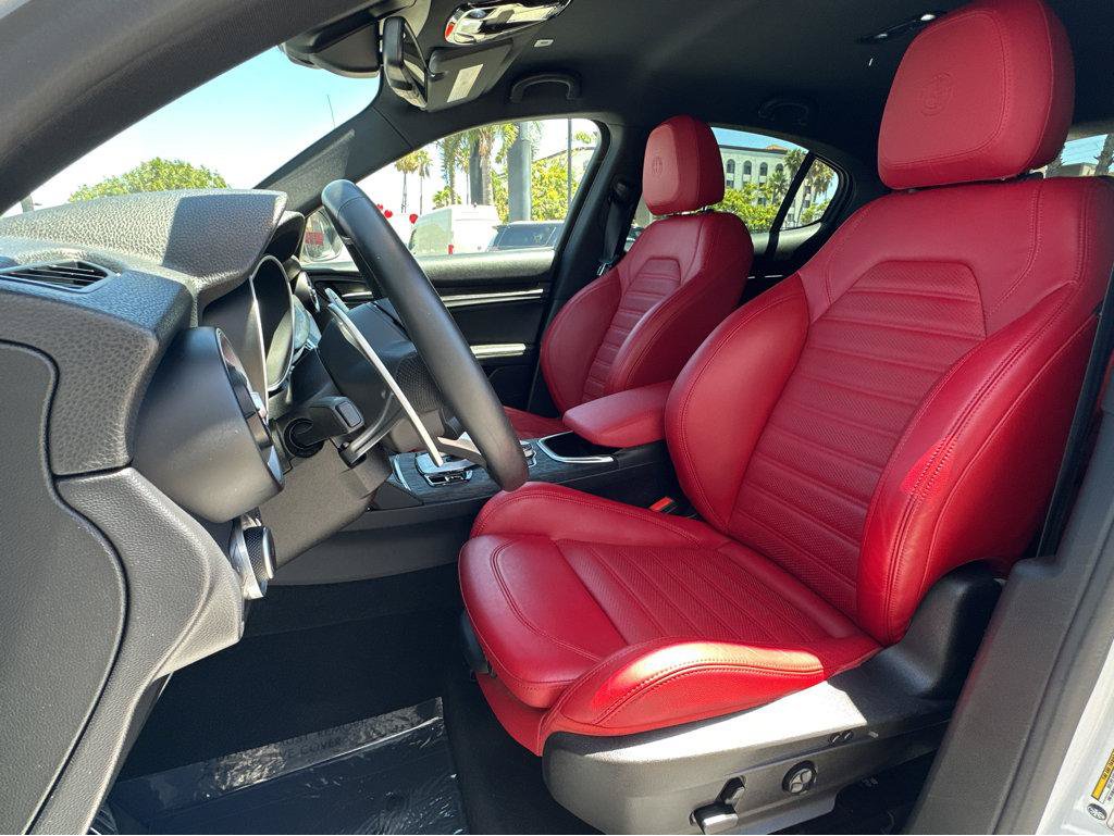 Used 2023 Alfa Romeo Stelvio Sprint RWD image 7