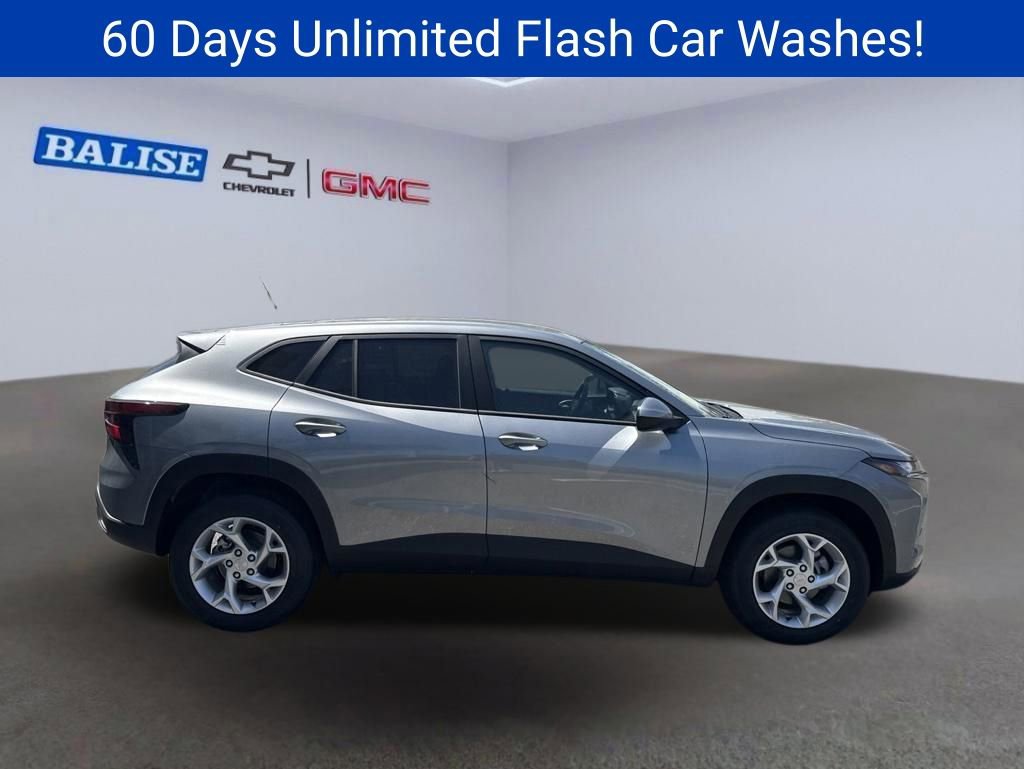 New 2026 Chevrolet Trax LS w/ LS Convenience Package FWD image 2
