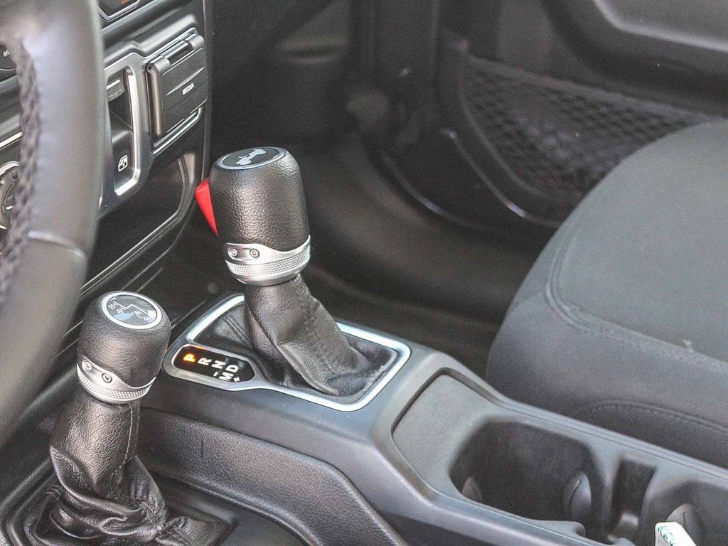 Used 2022 Jeep Wrangler Sport AWD/4WD image 18