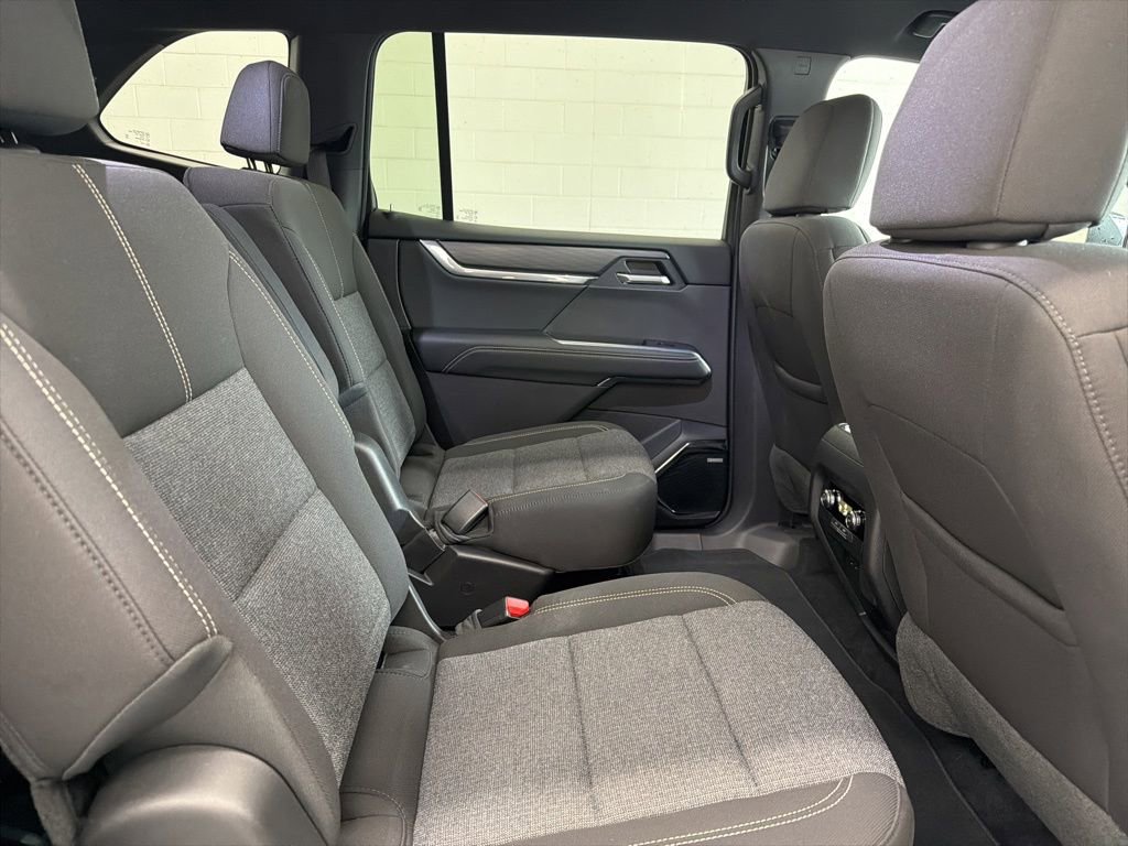 Used 2026 GMC Acadia Elevation FWD image 29