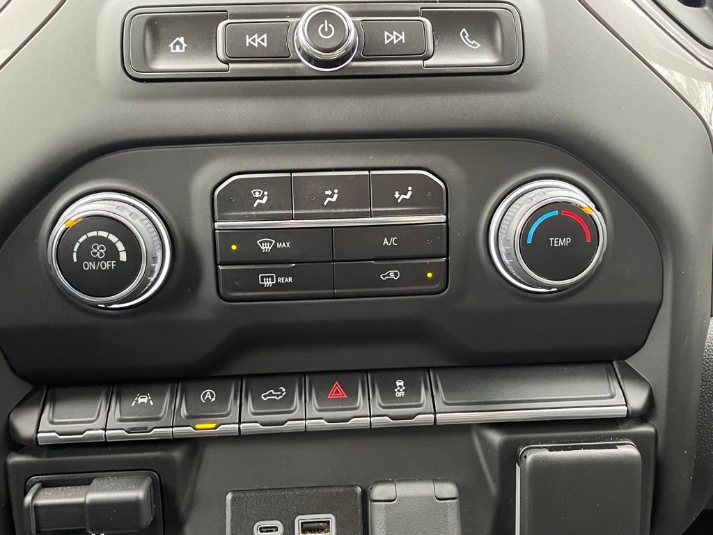 Certified 2024 Chevrolet Silverado 1500 Custom image 37