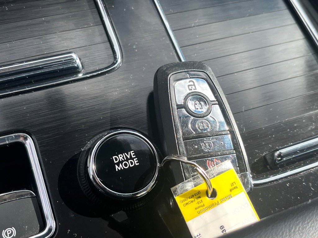 Used 2022 Lincoln Aviator Reserve w/ Equipment Group 201A image 15