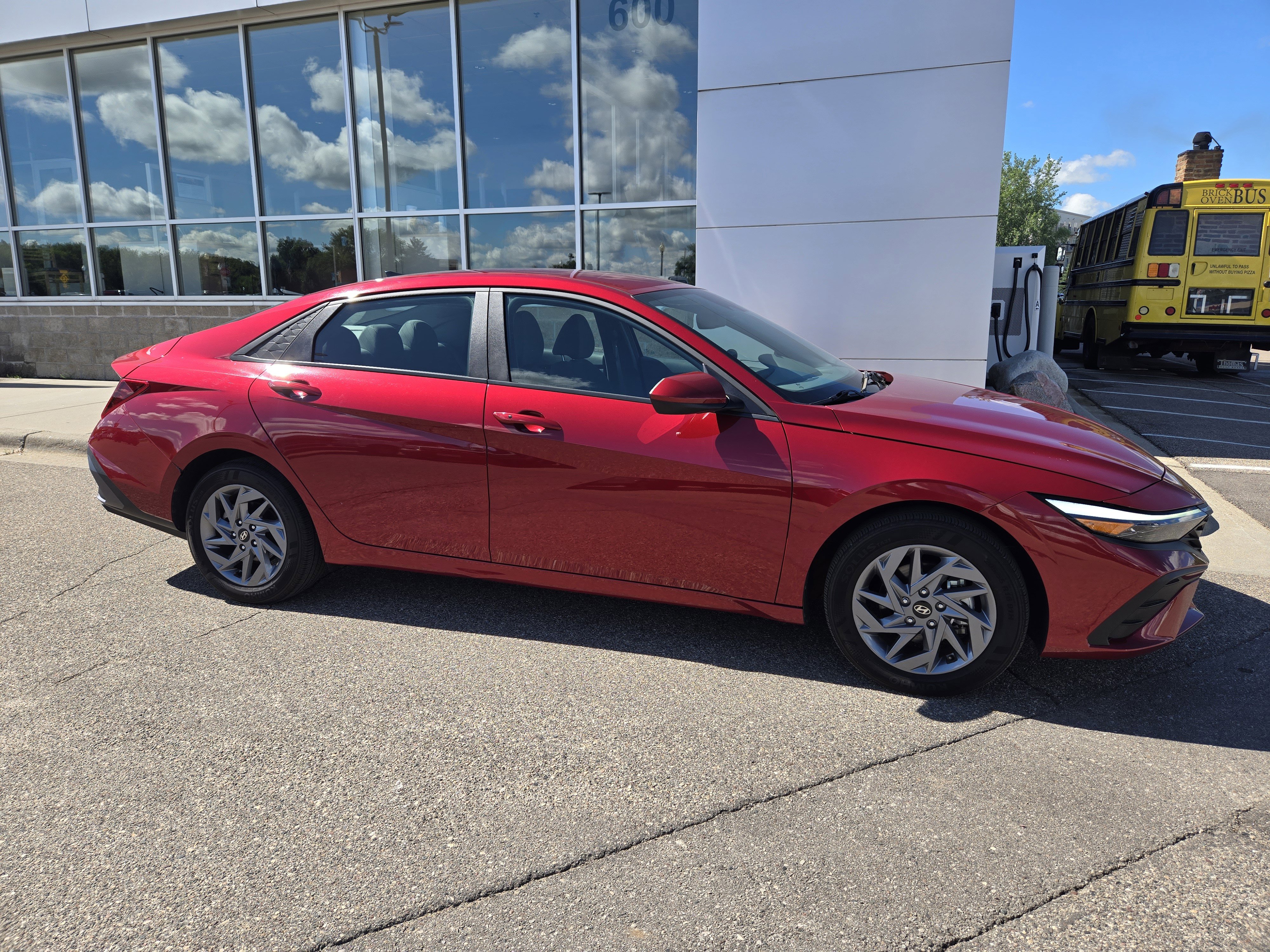 Used 2024 Hyundai Elantra SEL image 5